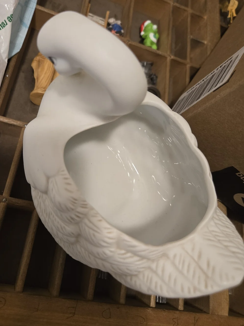 White Ceramic Swan Planter - Picture 2 of 4